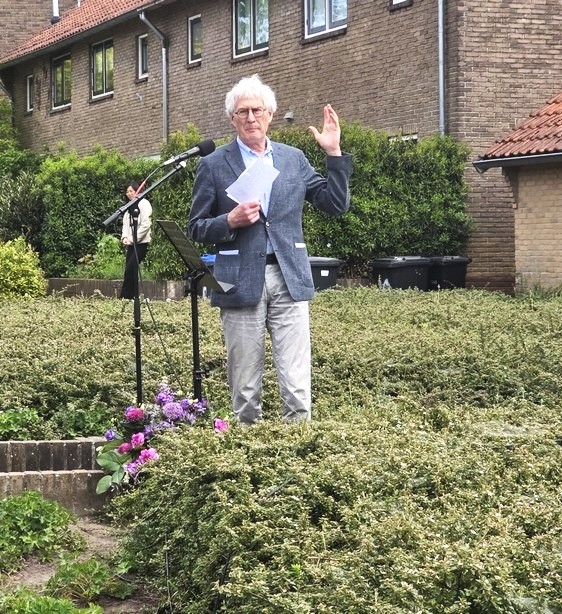 NolHand.jpeg